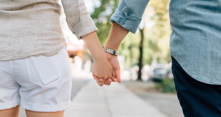 The look of love: Screenshot of couple holding hands